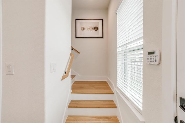 135 Thornton Street, Arlington, TX 76013