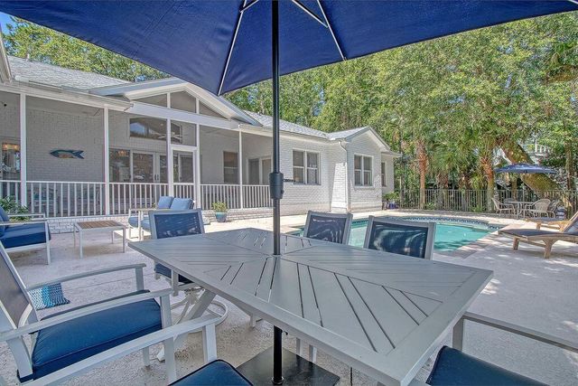5084 Timber Race Course, Hollywood, SC 29449