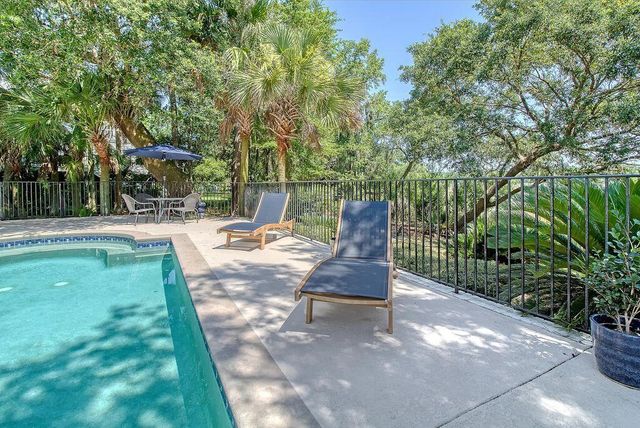 5084 Timber Race Course, Hollywood, SC 29449