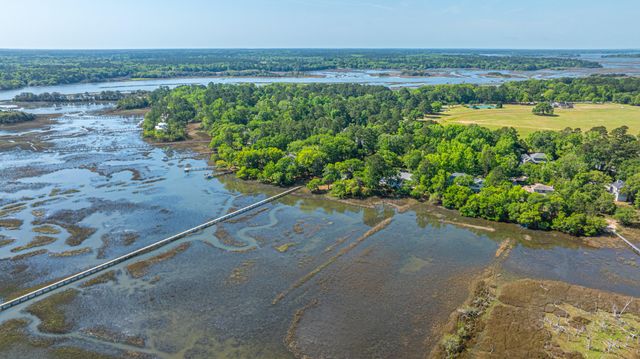 5084 Timber Race Course, Hollywood, SC 29449