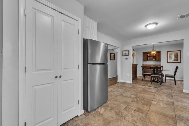 35901 Dover Street, Livonia, MI 48150