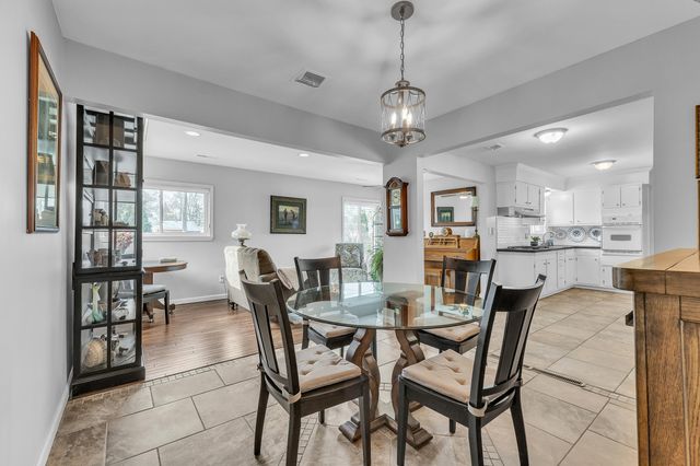 35901 Dover Street, Livonia, MI 48150