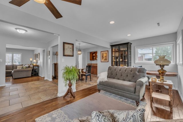 35901 Dover Street, Livonia, MI 48150