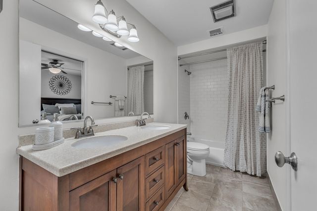 35901 Dover Street, Livonia, MI 48150