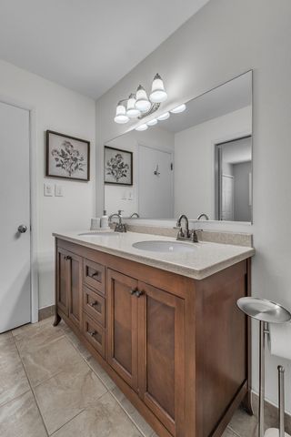 35901 Dover Street, Livonia, MI 48150