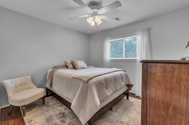 35901 Dover Street, Livonia, MI 48150