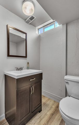 35901 Dover Street, Livonia, MI 48150