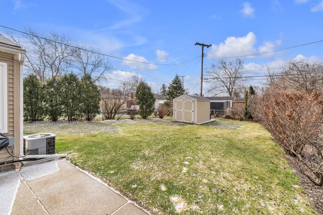 35901 Dover Street, Livonia, MI 48150