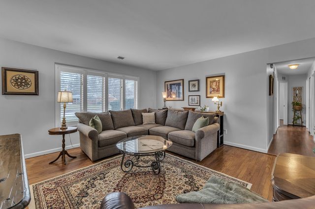 35901 Dover Street, Livonia, MI 48150