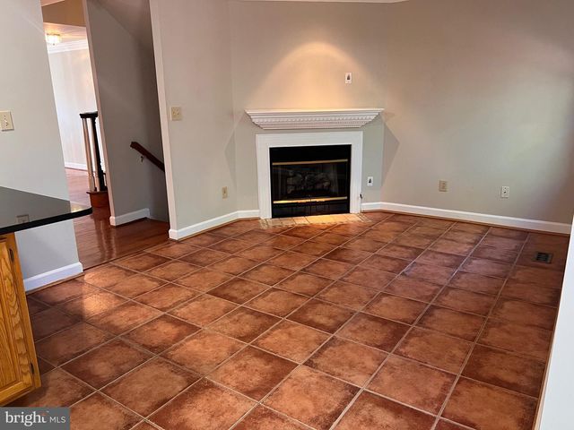 8112 MADRILLON CT, Vienna, VA 22182