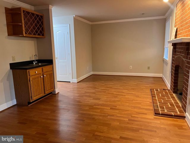 8112 MADRILLON CT, Vienna, VA 22182