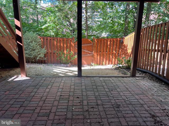 8112 MADRILLON CT, Vienna, VA 22182