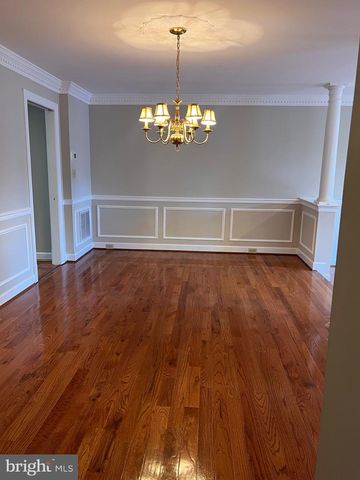 8112 MADRILLON CT, Vienna, VA 22182
