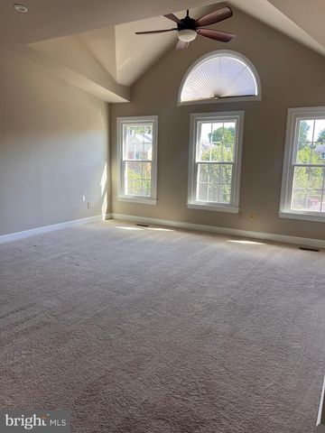 8112 MADRILLON CT, Vienna, VA 22182