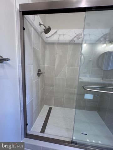 8112 MADRILLON CT, Vienna, VA 22182