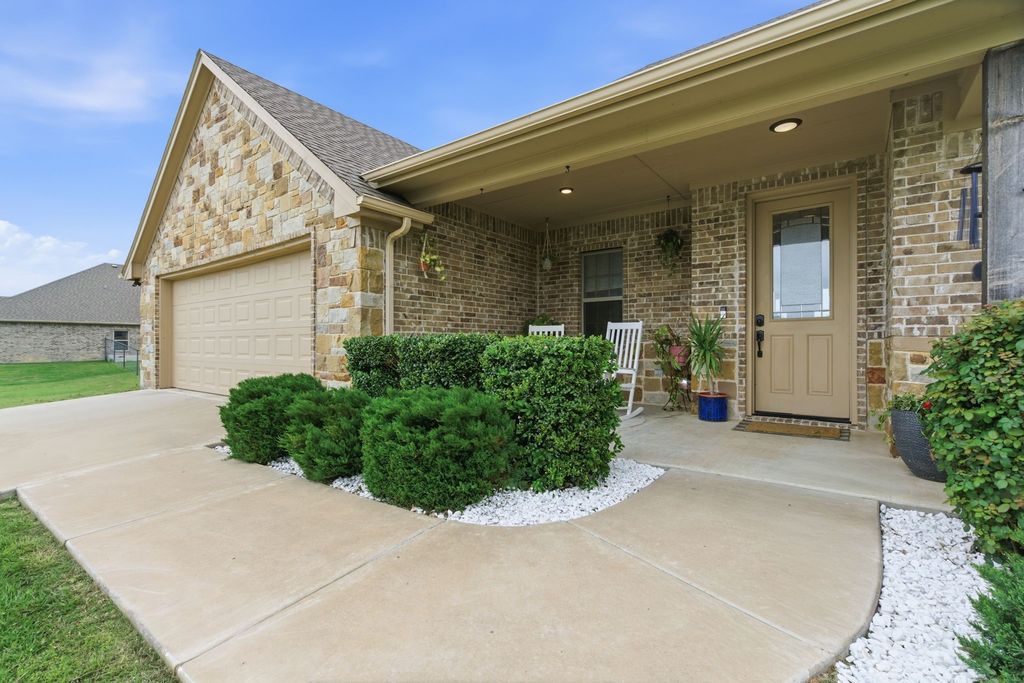 8600 County Road 1229, Godley, TX 76044