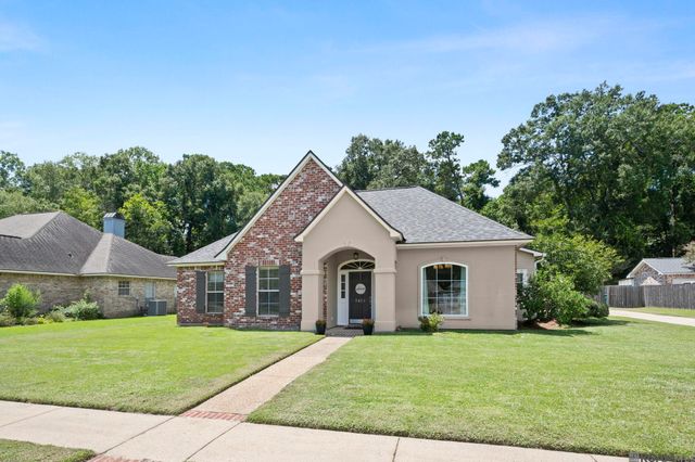 5411 Sophie Anne Dr, Zachary, LA 70791