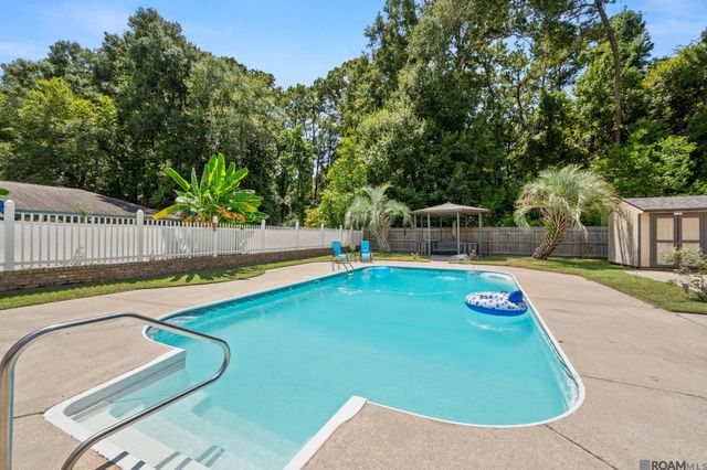 5411 Sophie Anne Dr, Zachary, LA 70791