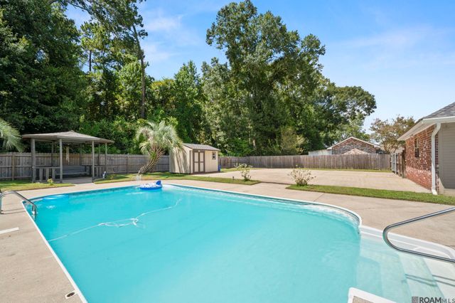 5411 Sophie Anne Dr, Zachary, LA 70791
