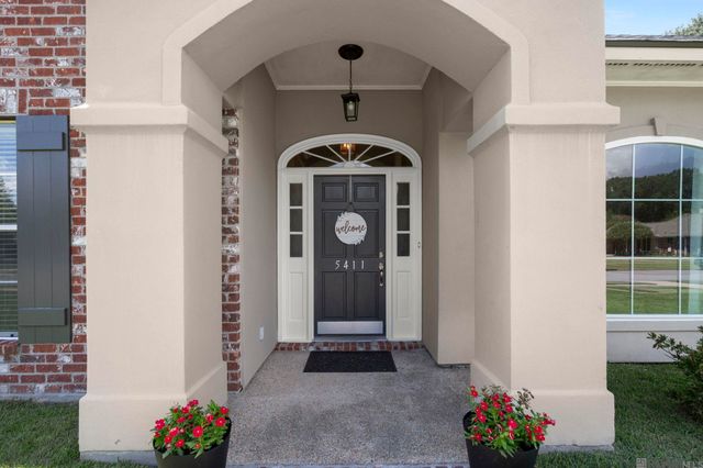 5411 Sophie Anne Dr, Zachary, LA 70791
