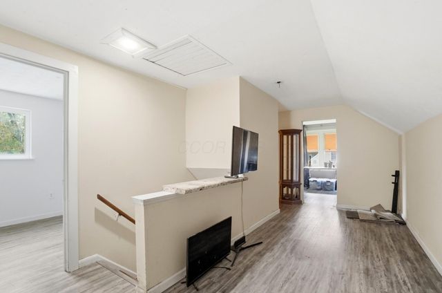 1033 E 22nd Avenue, Columbus, OH 43211