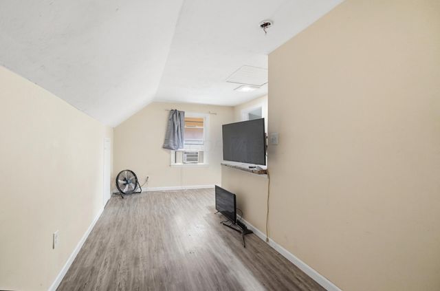 1033 E 22nd Avenue, Columbus, OH 43211