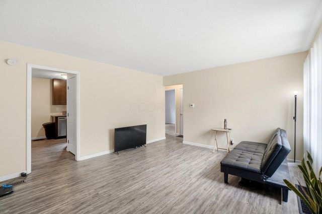 1033 E 22nd Avenue, Columbus, OH 43211