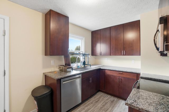 1033 E 22nd Avenue, Columbus, OH 43211