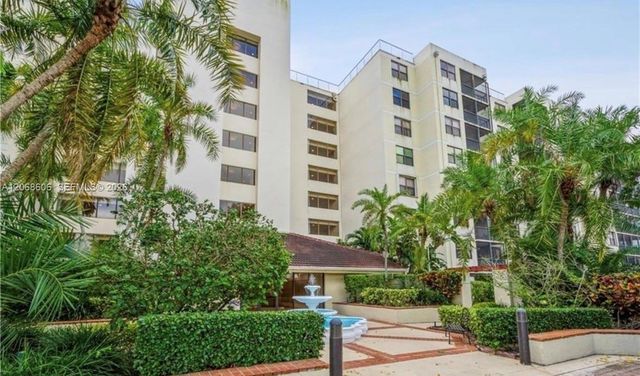 105 Lake Emerald Drive 503, Oakland Park, FL 33309