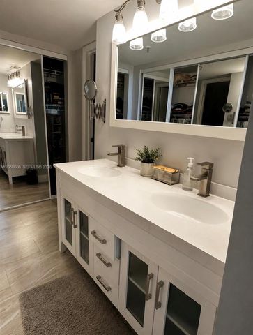105 Lake Emerald Drive 503, Oakland Park, FL 33309