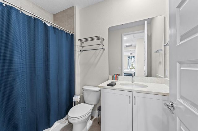 856 DRIVING RANGE COURT, Reunion, FL 34747