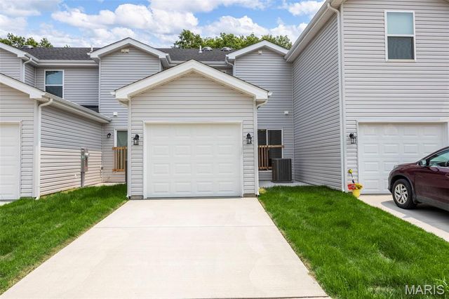 463 Sunset Hollow Drive, Wentzville, MO 63385