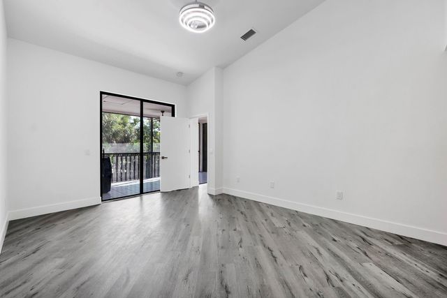 5131 Europa Dr I, Boynton Beach, FL 33437