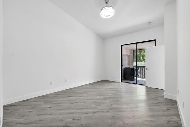 5131 Europa Dr I, Boynton Beach, FL 33437