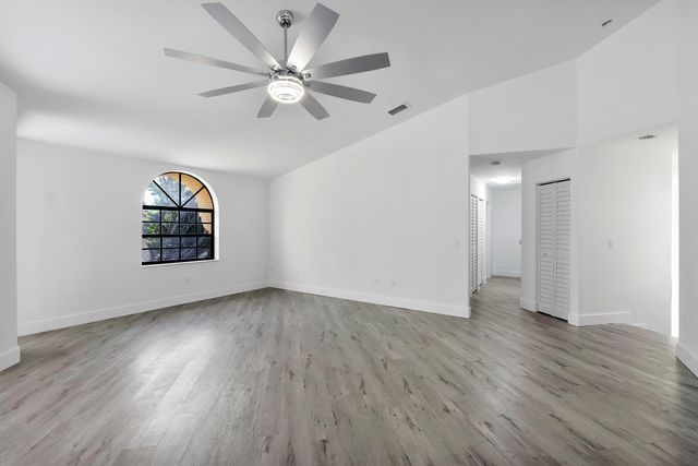 5131 Europa Dr I, Boynton Beach, FL 33437