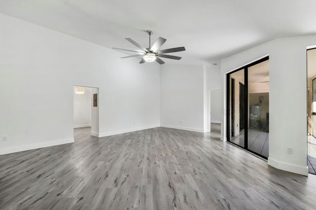 5131 Europa Dr I, Boynton Beach, FL 33437