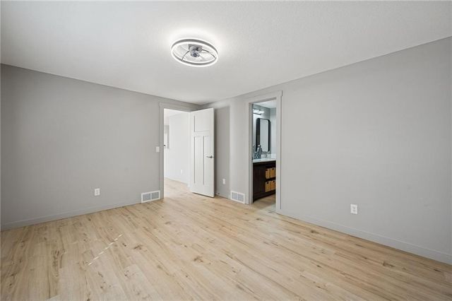 1109 S Woodbury Street, Independence, MO 64050