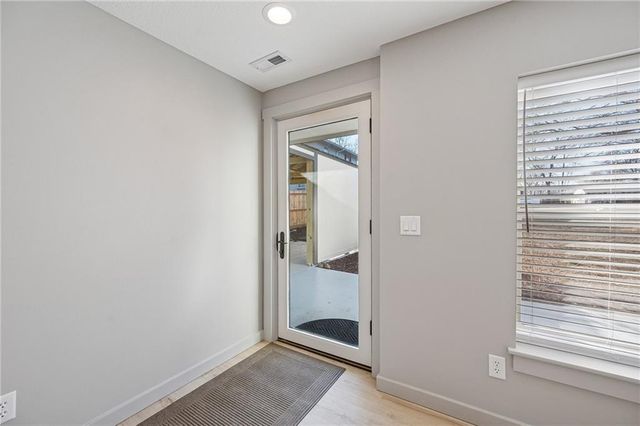 1109 S Woodbury Street, Independence, MO 64050