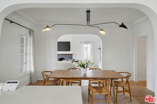 1330 Hauser Boulevard, Los Angeles, CA 90019