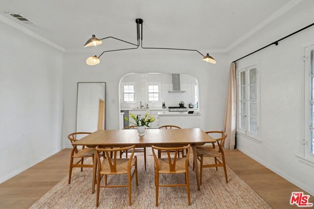 1330 Hauser Boulevard, Los Angeles, CA 90019