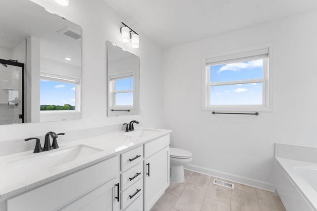 8921 Periwinkle Boulevard, Woodbury, MN 55129