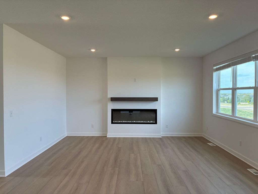 8921 Periwinkle Boulevard, Woodbury, MN 55129 — photo 3