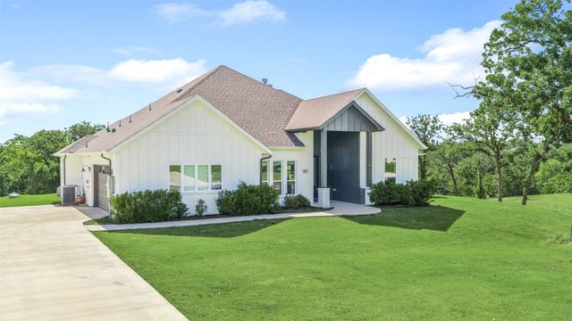 180 Lucky Ridge Lane, Boyd, TX 76023