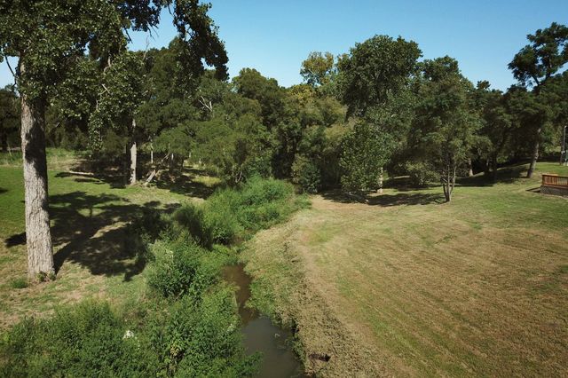 11910 Fm 1660, Hutto, TX 78634