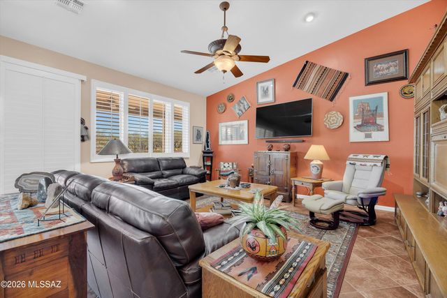 2225 E Desert Pueblo Pass, Green Valley, AZ 85614