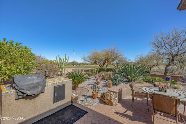 2225 E Desert Pueblo Pass, Green Valley, AZ 85614