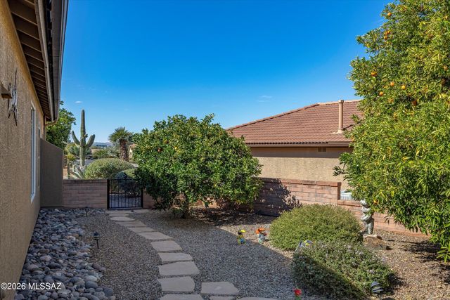 2225 E Desert Pueblo Pass, Green Valley, AZ 85614