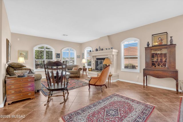 2225 E Desert Pueblo Pass, Green Valley, AZ 85614