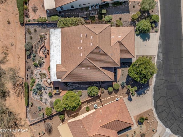 2225 E Desert Pueblo Pass, Green Valley, AZ 85614