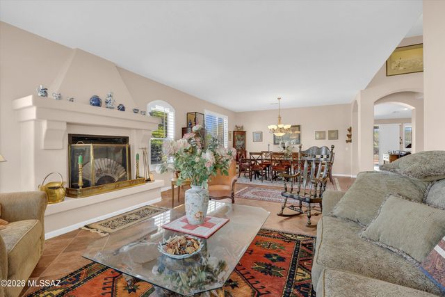 2225 E Desert Pueblo Pass, Green Valley, AZ 85614